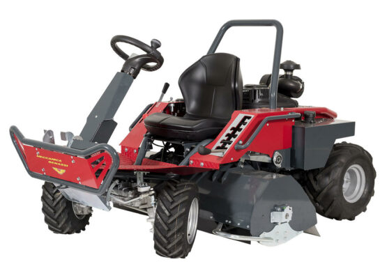 Trattorino FOX 110 4WD | Catalogo Meccanica Benassi | Duedistore